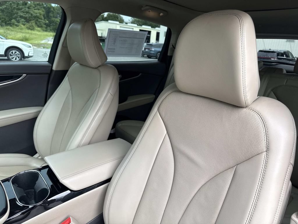 Certified 2023 Lincoln Nautilus Reserve AWD/4WD image 21