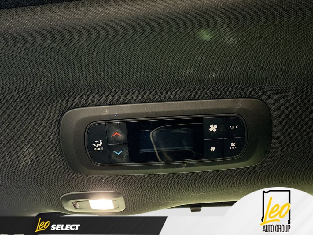 Used 2023 Chrysler Pacifica Limited w/ Uconnect Theater Family Group AWD/4WD image 30