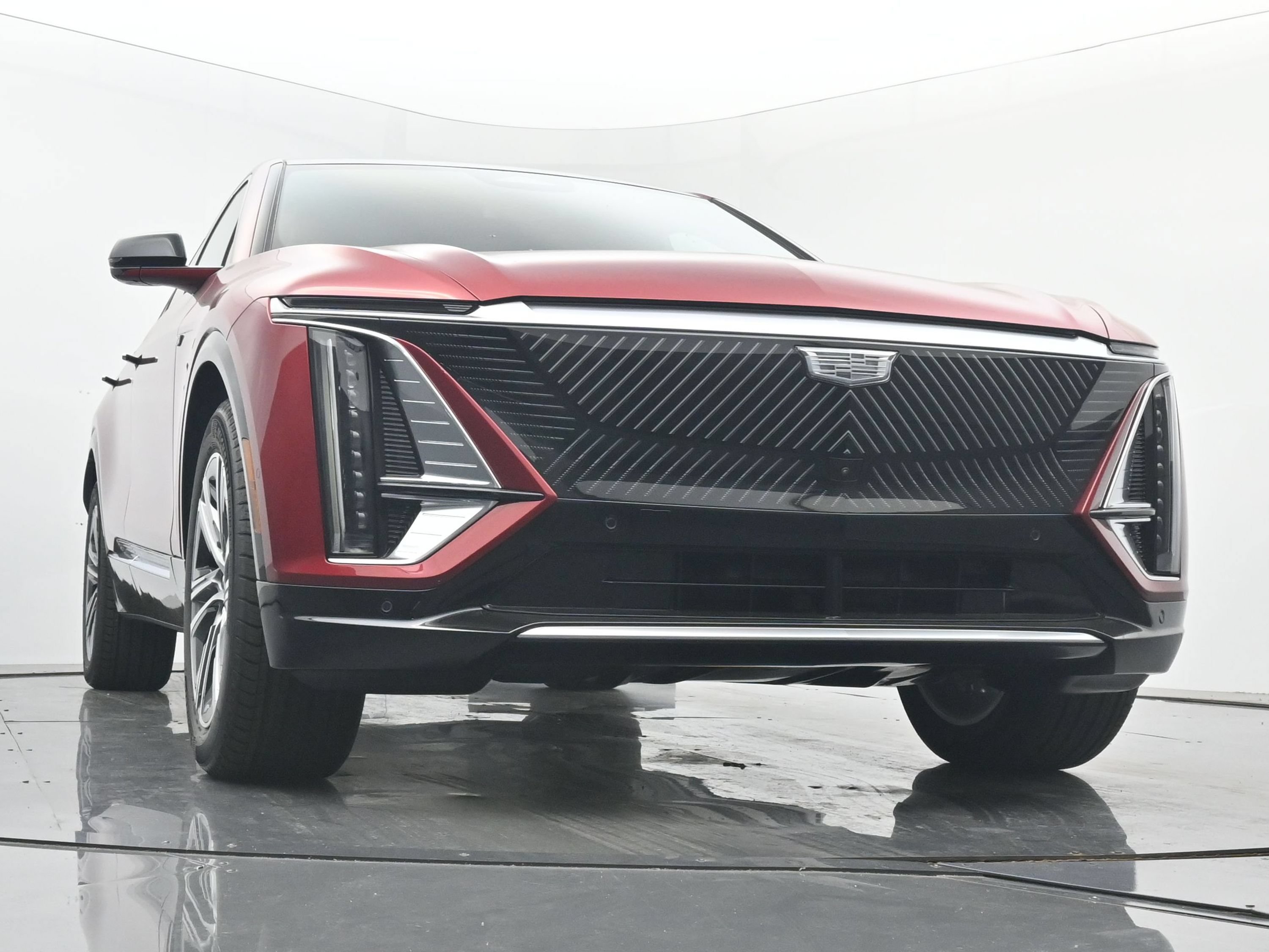 New 2026 Cadillac Lyriq Luxury w/ LPO, Floor Liner Package AWD/4WD image 22