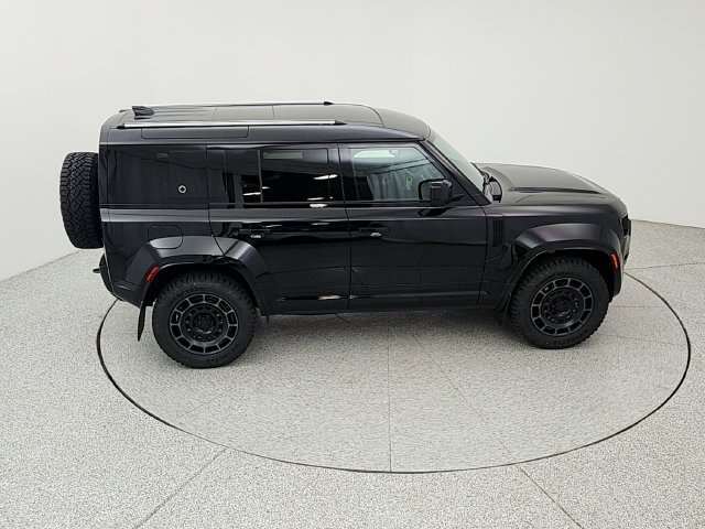 New 2026 Land Rover Defender 110 OCTA AWD/4WD image 16