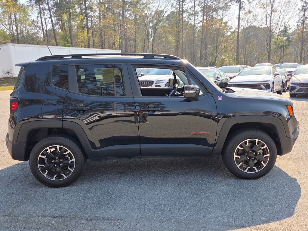 Used 2023 Jeep Renegade Trailhawk image 13