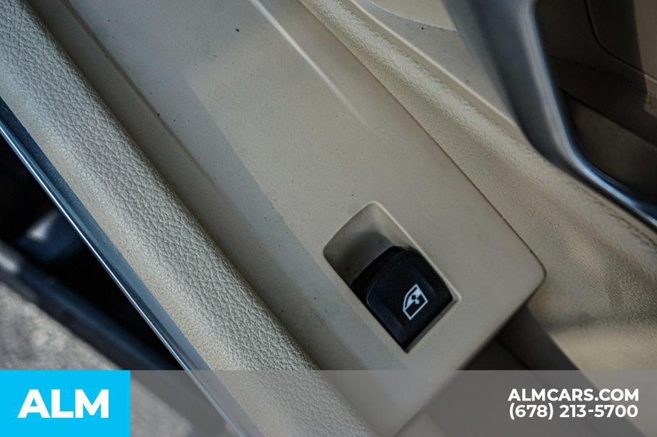 Used 2025 BMW 330i Sedan RWD image 56