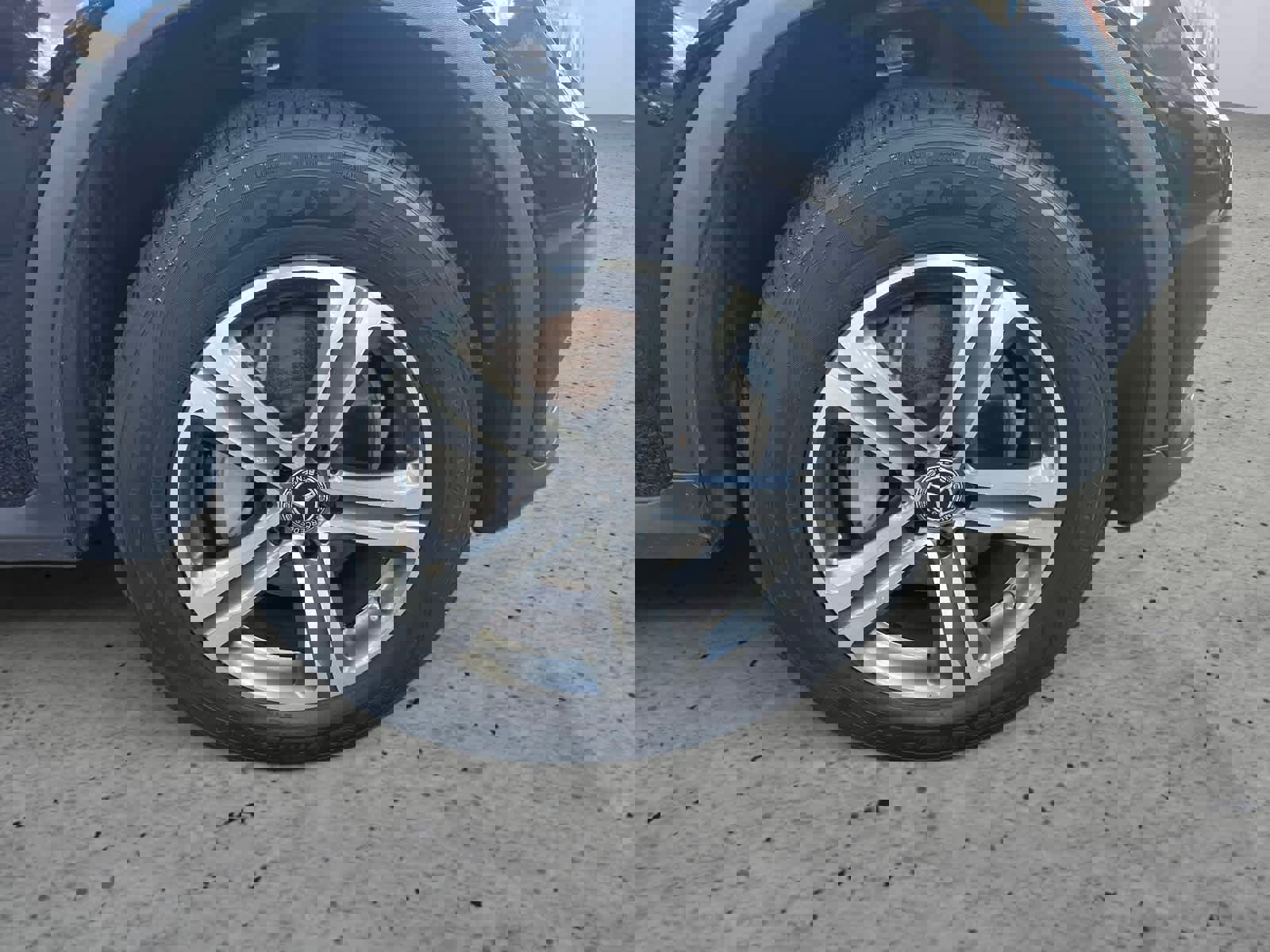 Used 2019 Mercedes-Benz GLC 300 4MATIC image 7