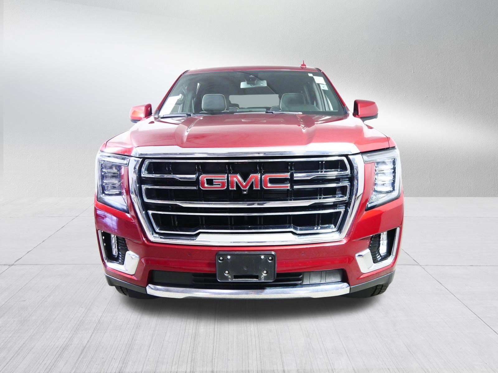 Used 2022 GMC Yukon SLT w/ SLT Premium Package AWD/4WD image 2