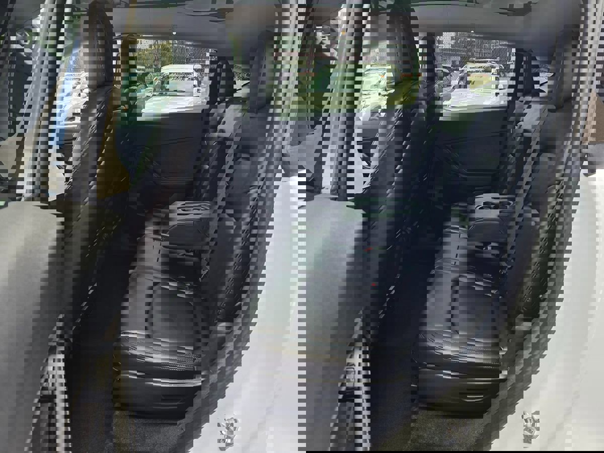 Used 2021 Tesla Model Y Long Range AWD/4WD image 23