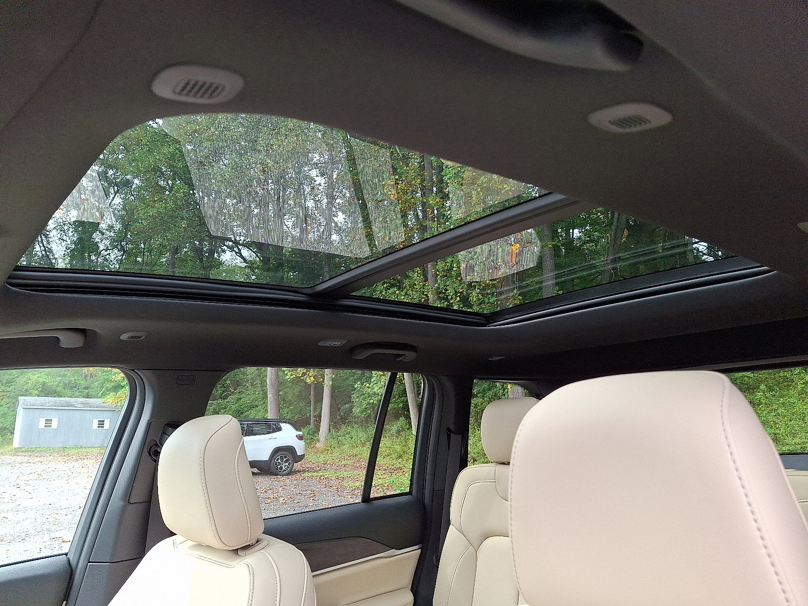 New 2025 Jeep Grand Cherokee Limited image 9