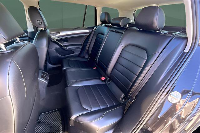 Used 2018 Volkswagen Golf Alltrack SEL image 21
