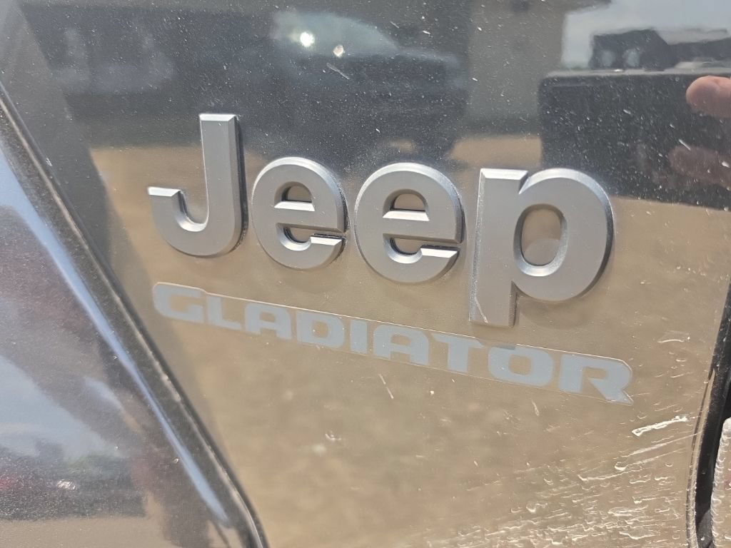 Used 2021 Jeep Gladiator Mojave AWD/4WD image 16