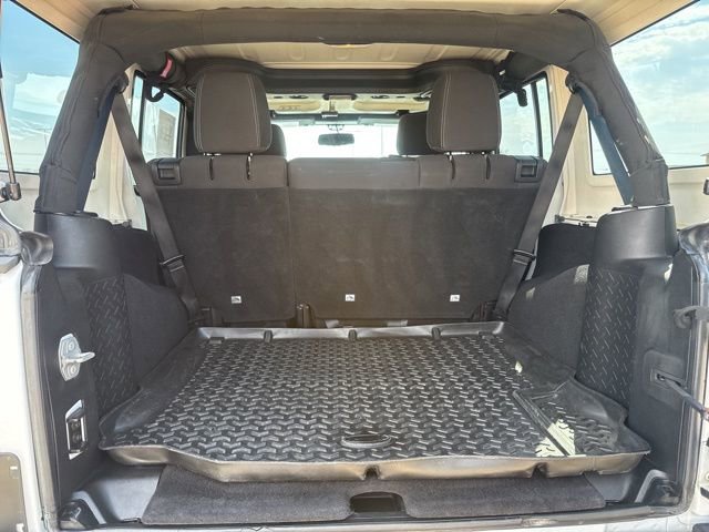 Used 2015 Jeep Wrangler Unlimited Sahara w/ Max Tow Package image 35