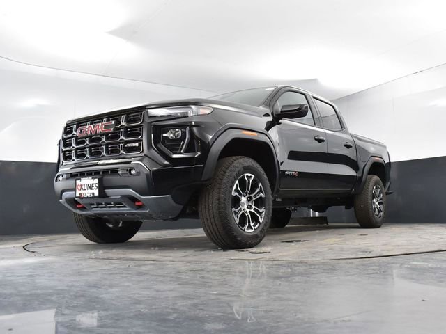 Used 2025 GMC Canyon AT4 image 41