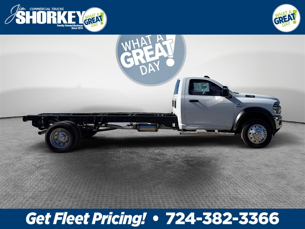 New 2026 RAM 5500 Tradesman w/ Chrome Appearance Group image 2