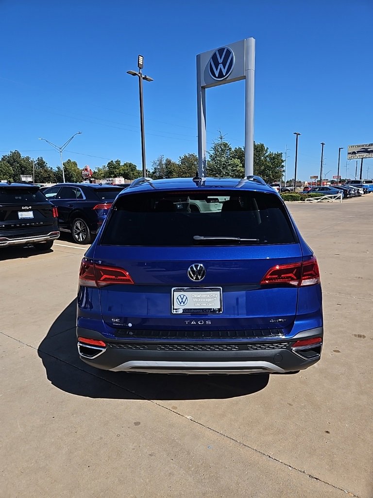 Used 2024 Volkswagen Taos SE w/ Black Wheel Plus Package image 6
