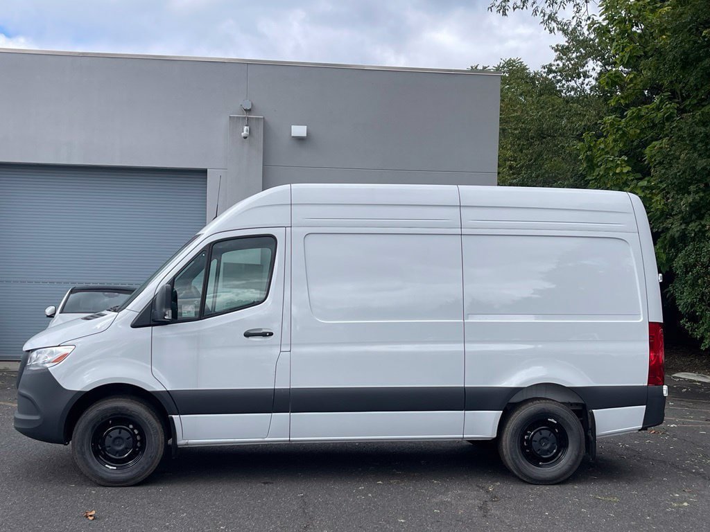 New 2025 Mercedes-Benz Sprinter 2500 image 2