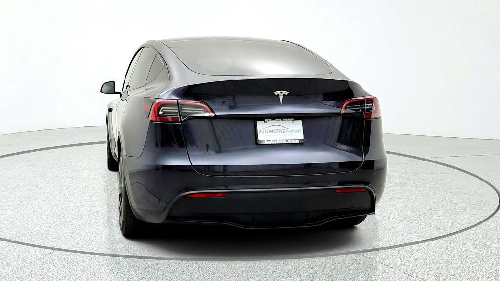 Used 2025 Tesla Model Y Long Range RWD image 6
