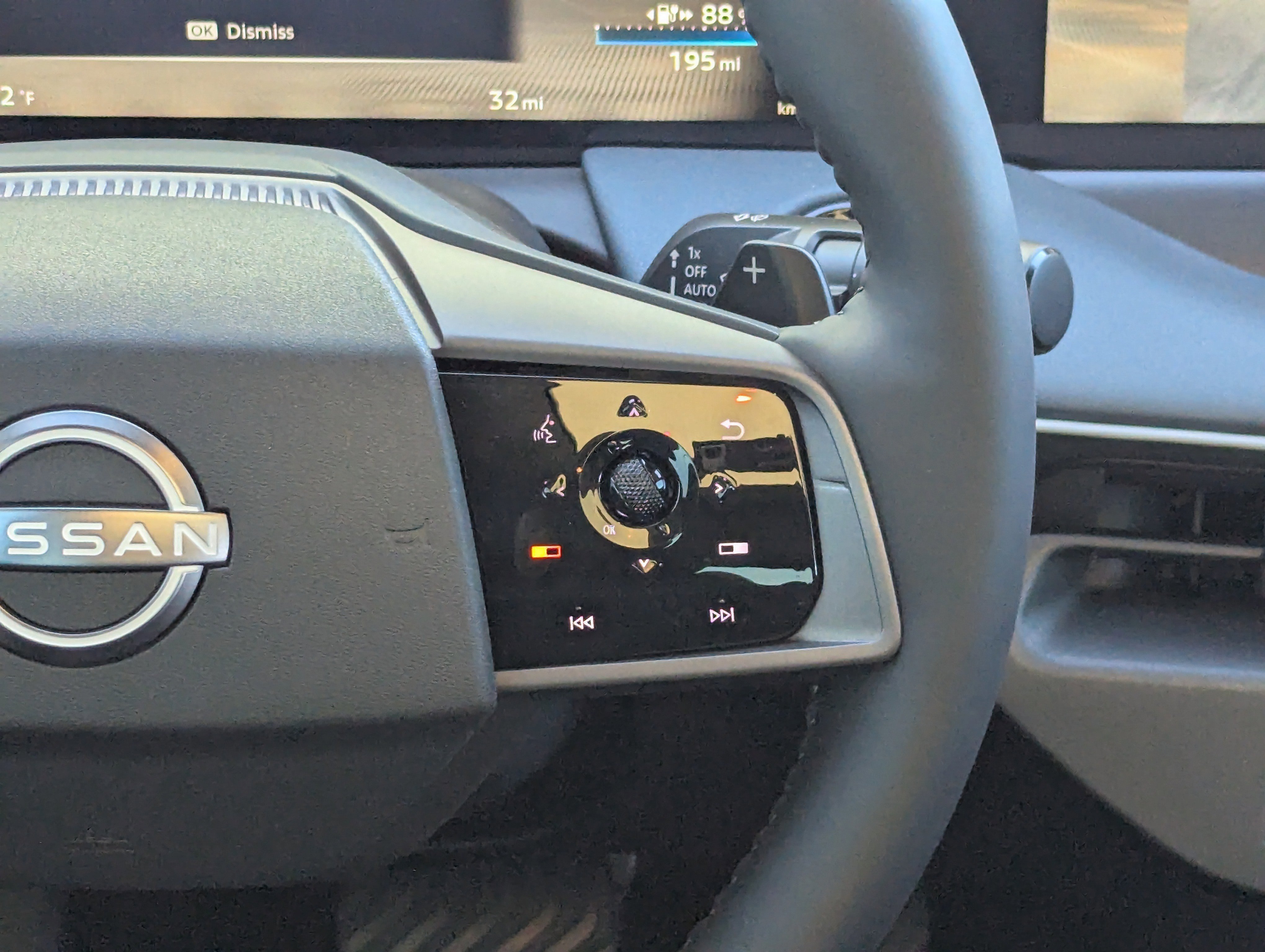 New 2026 Nissan Leaf Platinum+ w/ Cargo Package (Platinum+) image 14