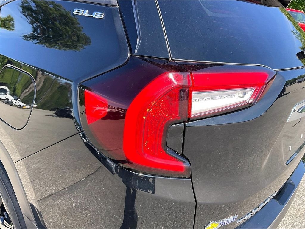 Used 2024 GMC Terrain SLE AWD/4WD image 30