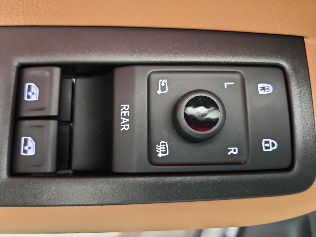 New 2025 Volkswagen ID. Buzz Pro S image 9