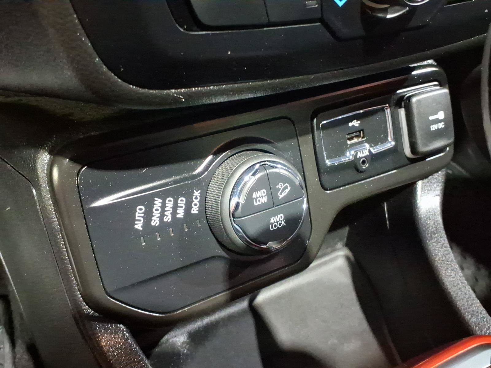 Certified 2019 Jeep Renegade Trailhawk w/ UConnect 8.4 Nav Group AWD/4WD image 20