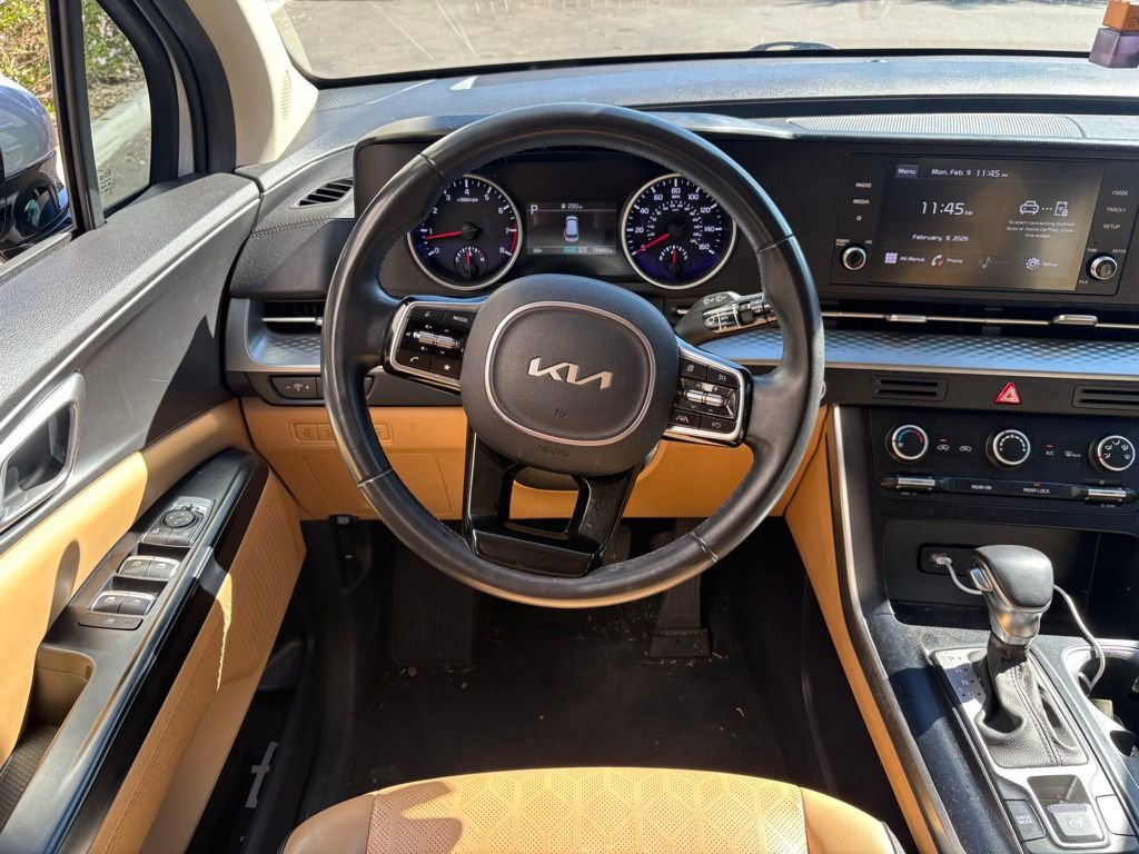 Used 2022 Kia Carnival LX image 8