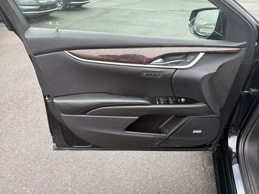 Used 2017 Cadillac XTS Luxury w/ Driver Awareness Package image 10