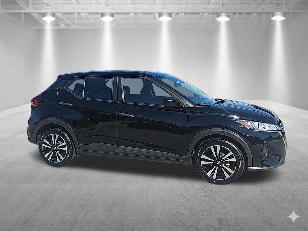 Used 2023 Nissan Kicks S FWD image 2