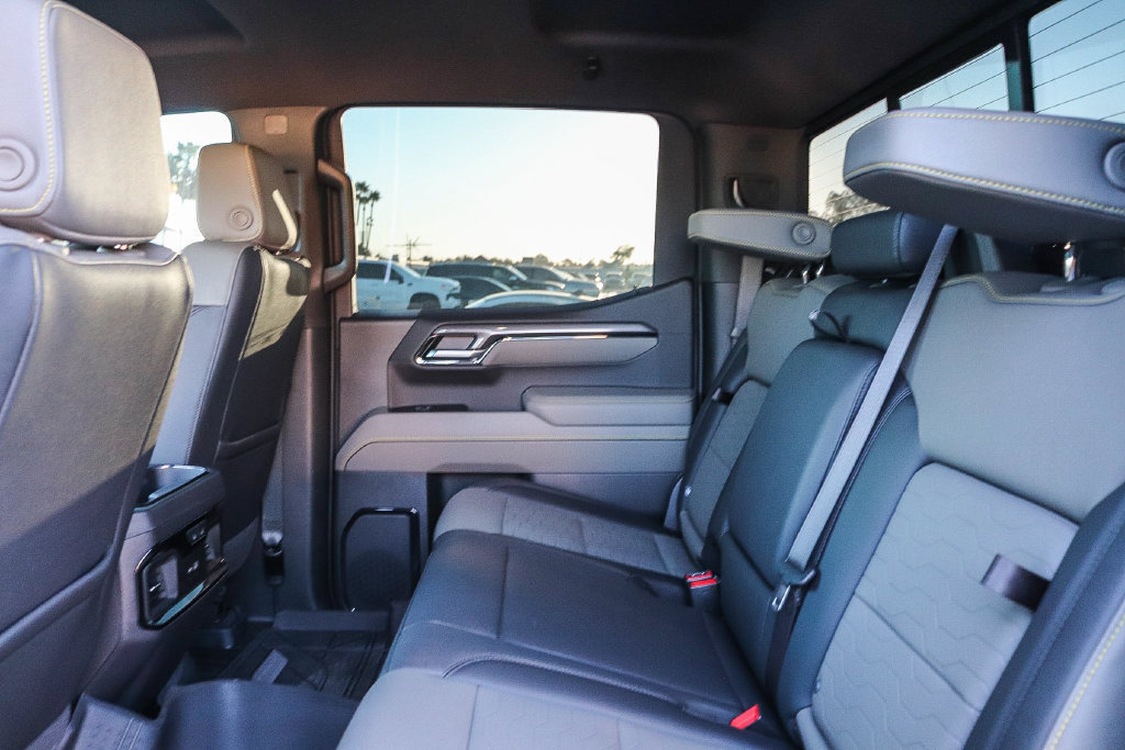 Used 2026 Chevrolet Silverado 1500 ZR2 w/ Dark Appearance Package AWD/4WD image 20