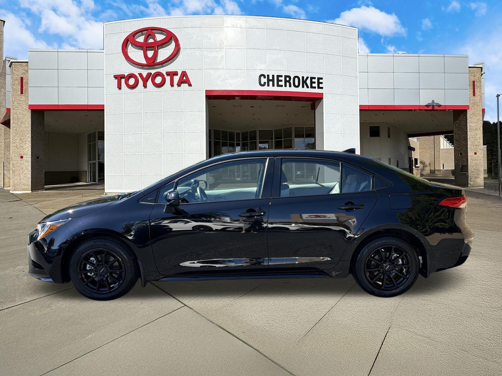 Used 2026 Toyota Corolla LE FWD image 8