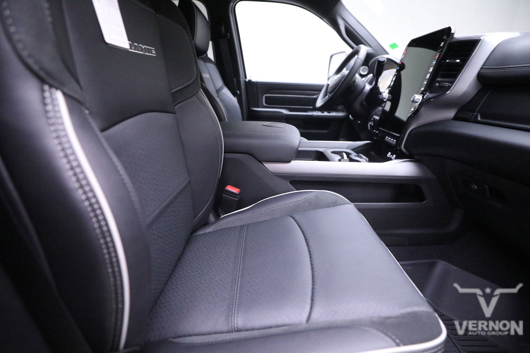 New 2025 RAM 3500 Laramie image 21