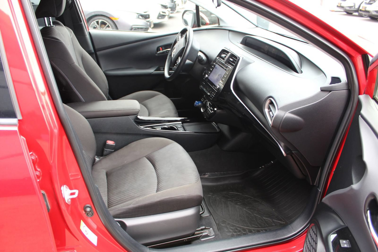 Used 2020 Toyota Prius Prime LE FWD image 10