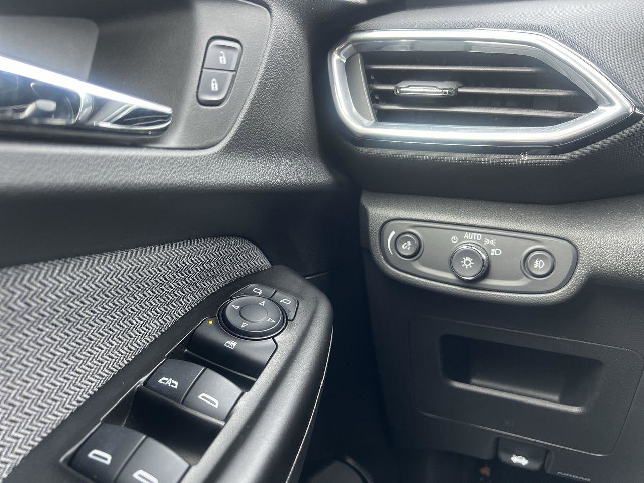 Certified 2023 Chevrolet TrailBlazer LT w/ Convenience Package image 18