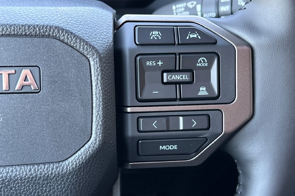 New 2027 Toyota Land Cruiser w/ Premium Package AWD/4WD image 28
