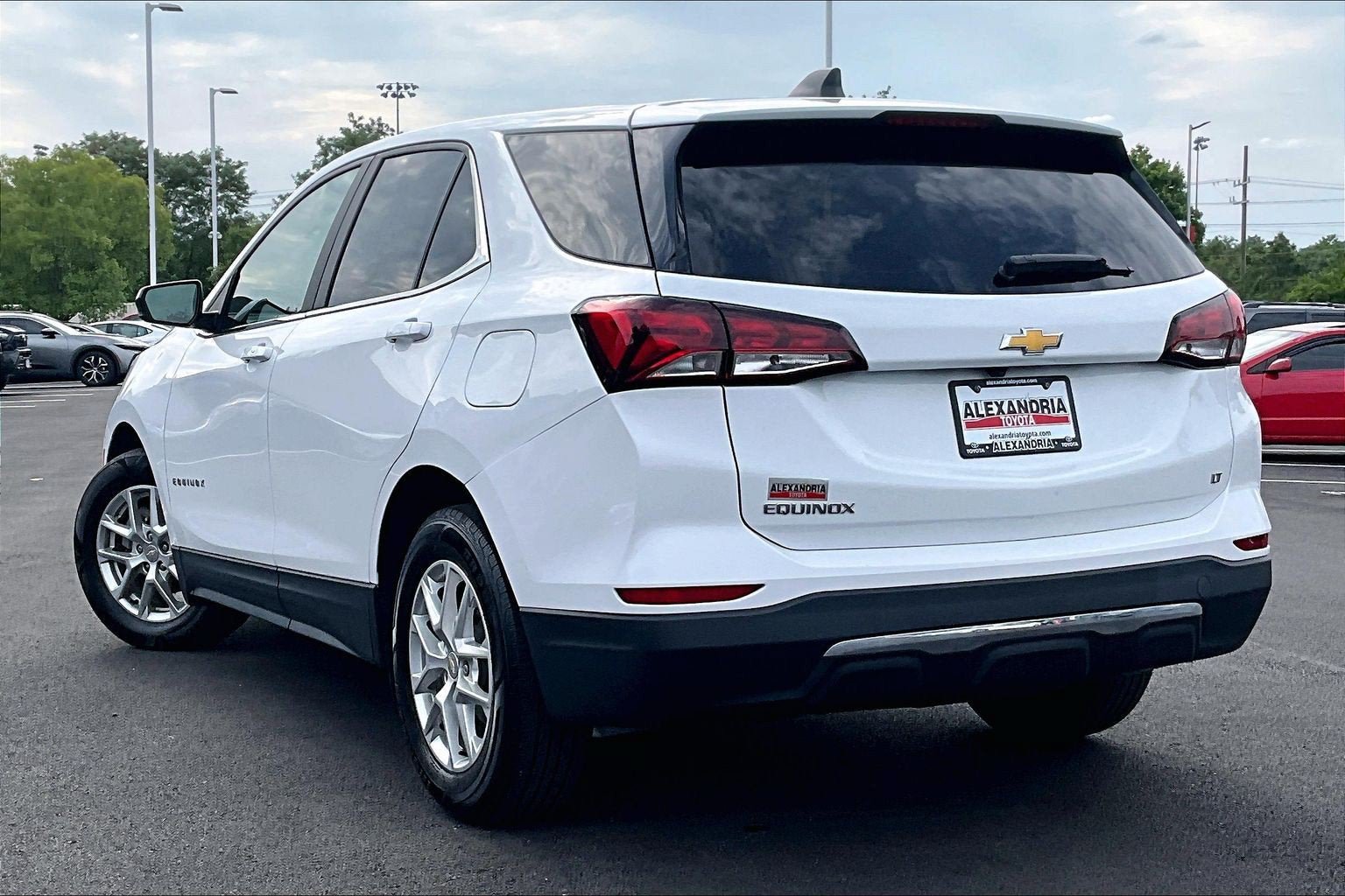 Used 2023 Chevrolet Equinox LT FWD image 11