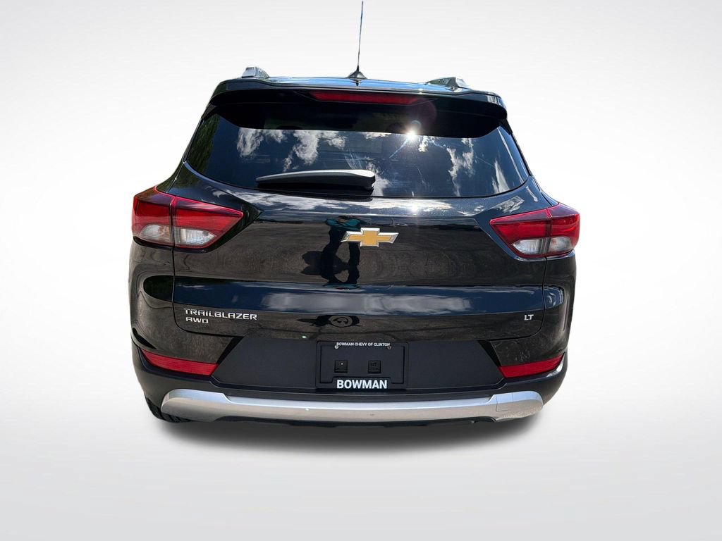 Used 2021 Chevrolet TrailBlazer LT AWD/4WD image 5
