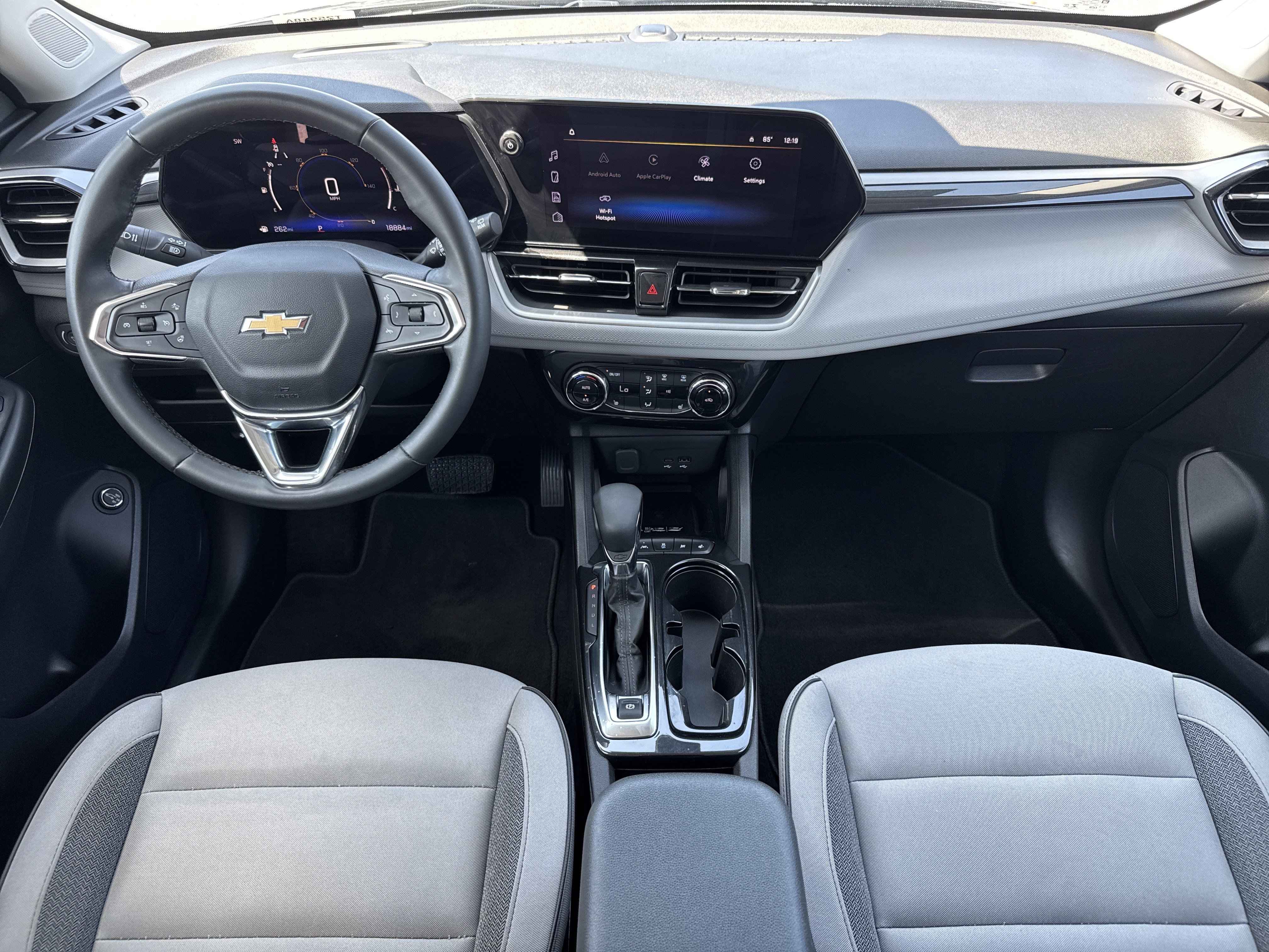 Used 2025 Chevrolet TrailBlazer LT w/ Convenience Package FWD image 25