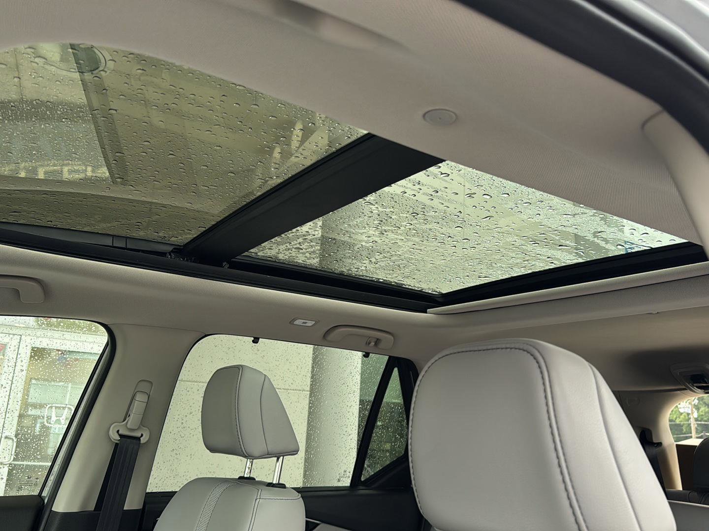 New 2025 Honda Pilot Touring image 28