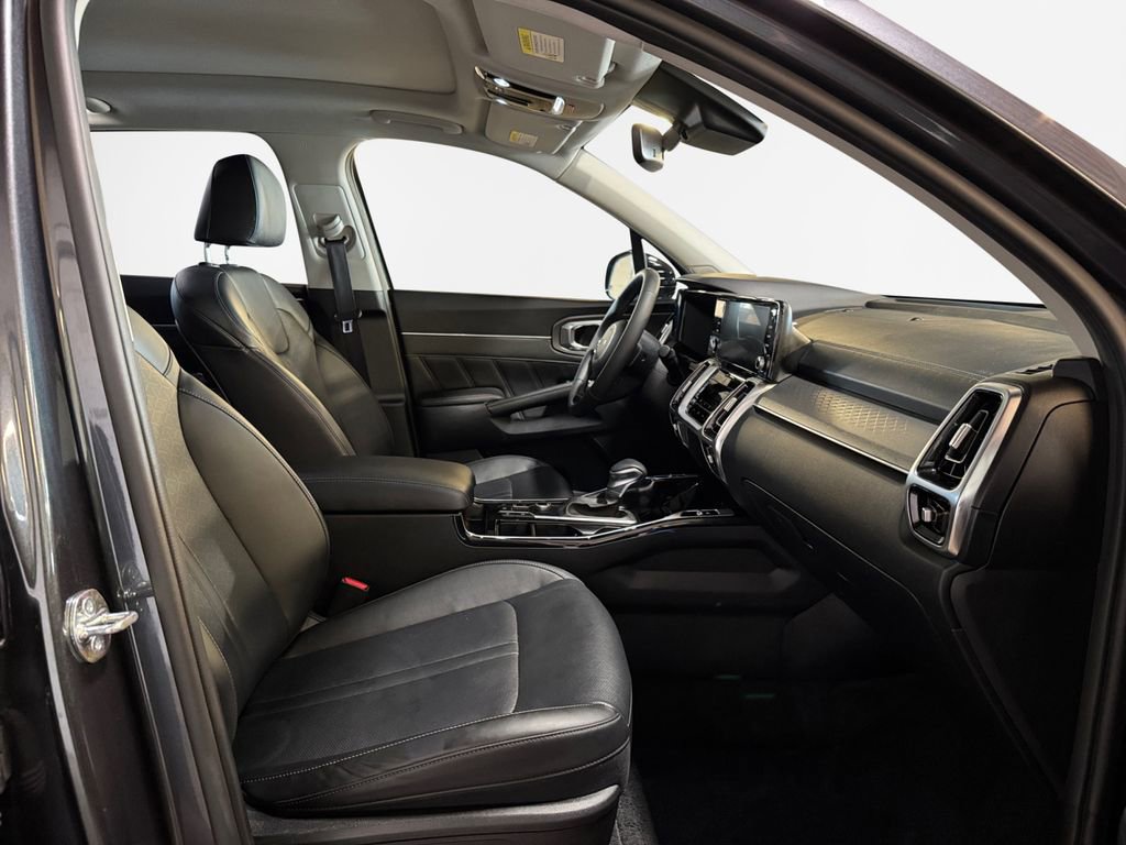 Certified 2023 Kia Sorento SX AWD/4WD image 26