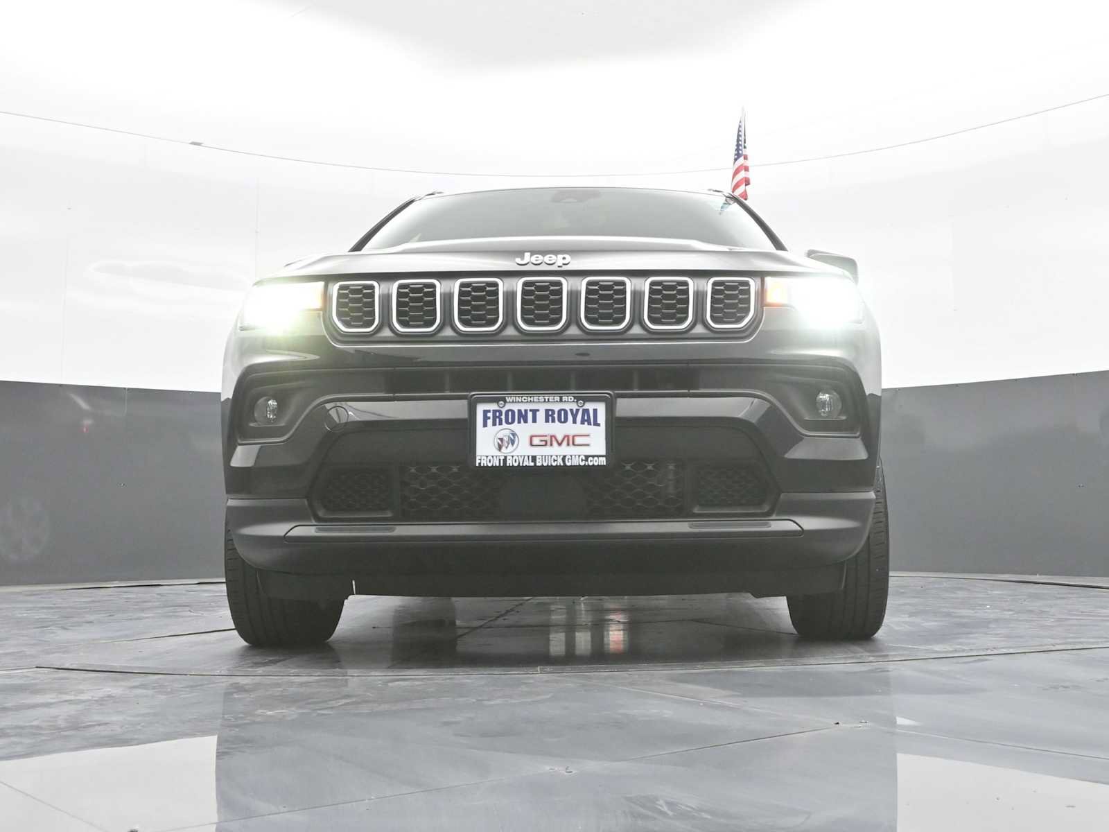 Used 2024 Jeep Compass Latitude AWD/4WD image 34