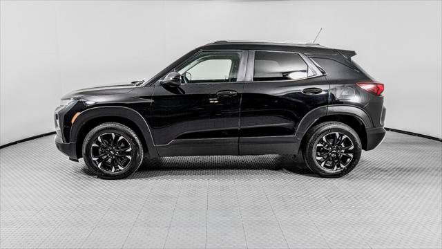 Used 2023 Chevrolet TrailBlazer LT w/ Convenience Package AWD/4WD image 3