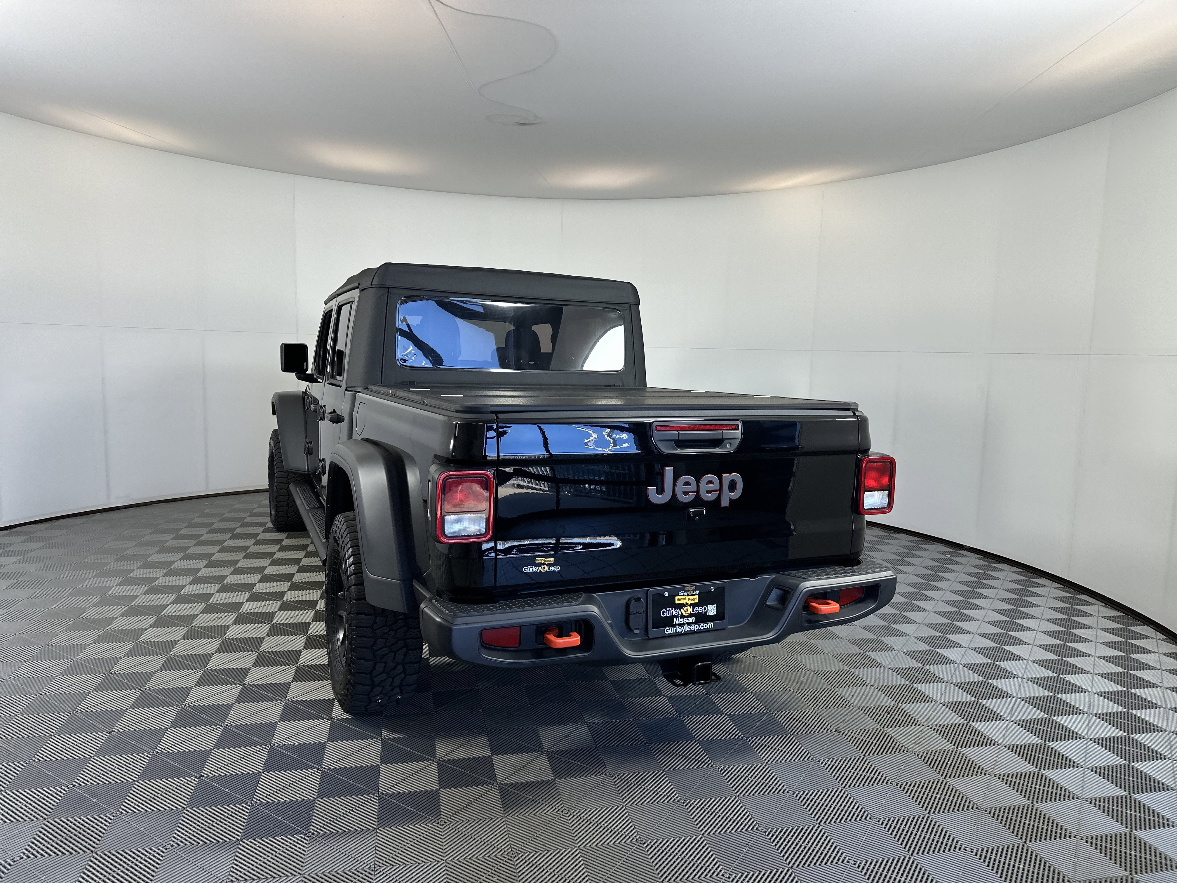 Used 2023 Jeep Gladiator Mojave w/ Cold Weather Group image 8