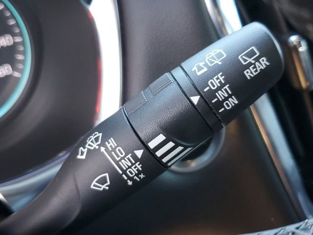 Used 2023 Chevrolet Traverse LT image 24