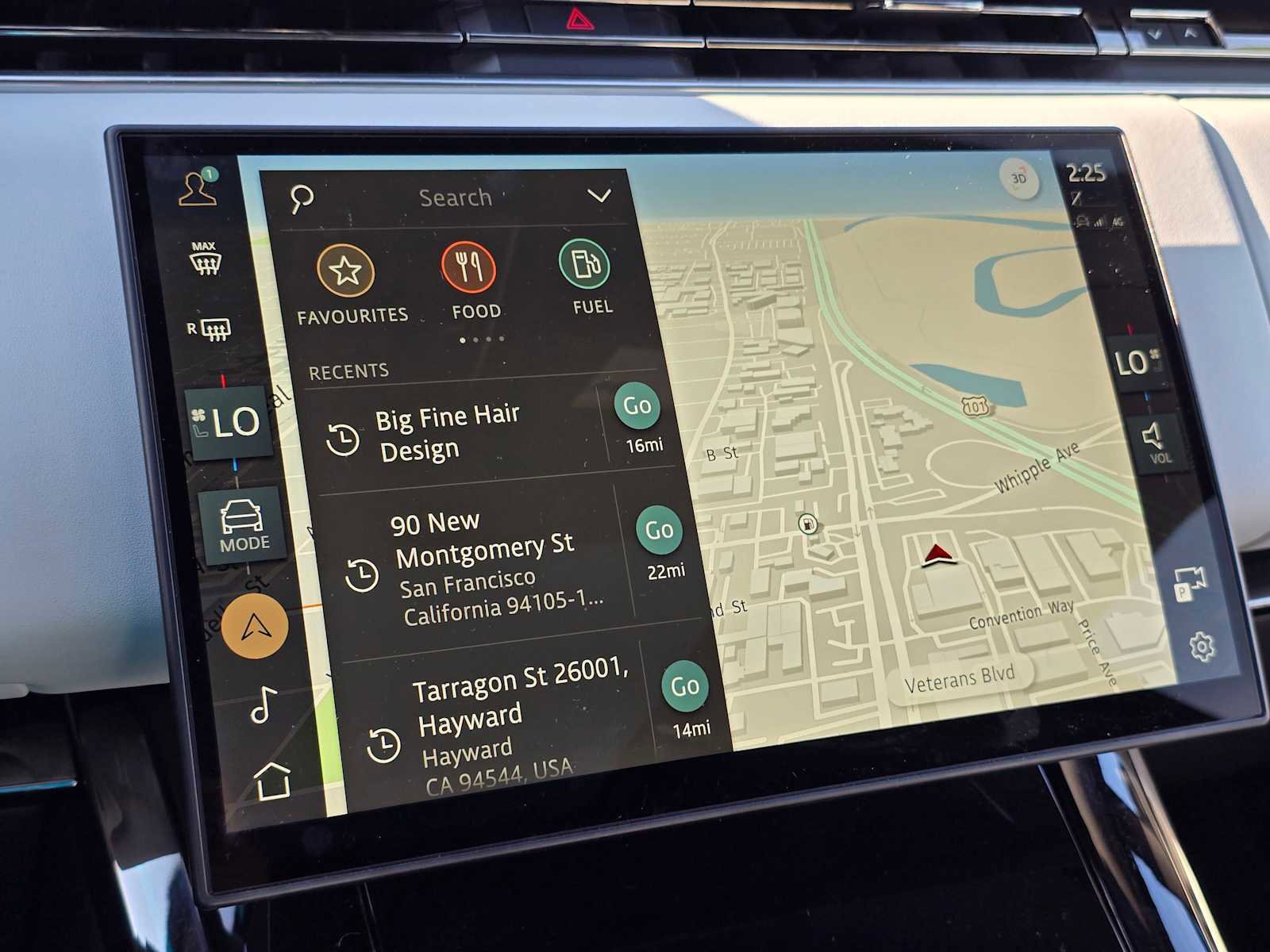 Certified 2025 Land Rover Range Rover Sport SE image 29