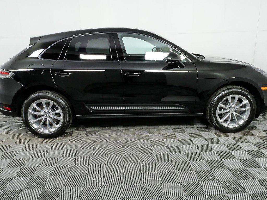 Certified 2026 Porsche Macan AWD/4WD image 28