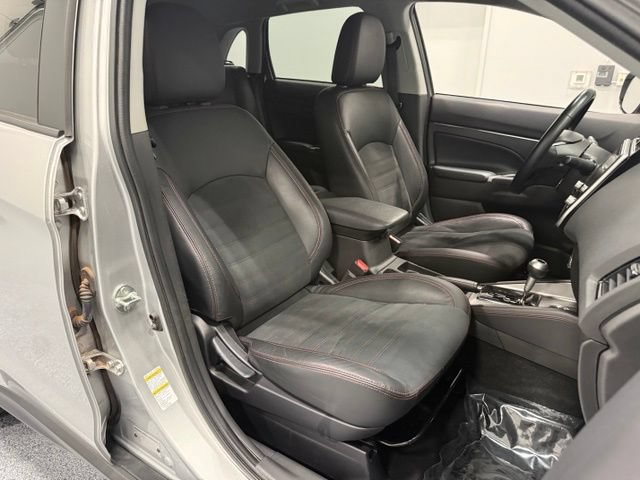 Used 2023 Mitsubishi Outlander Sport SE AWD/4WD image 36
