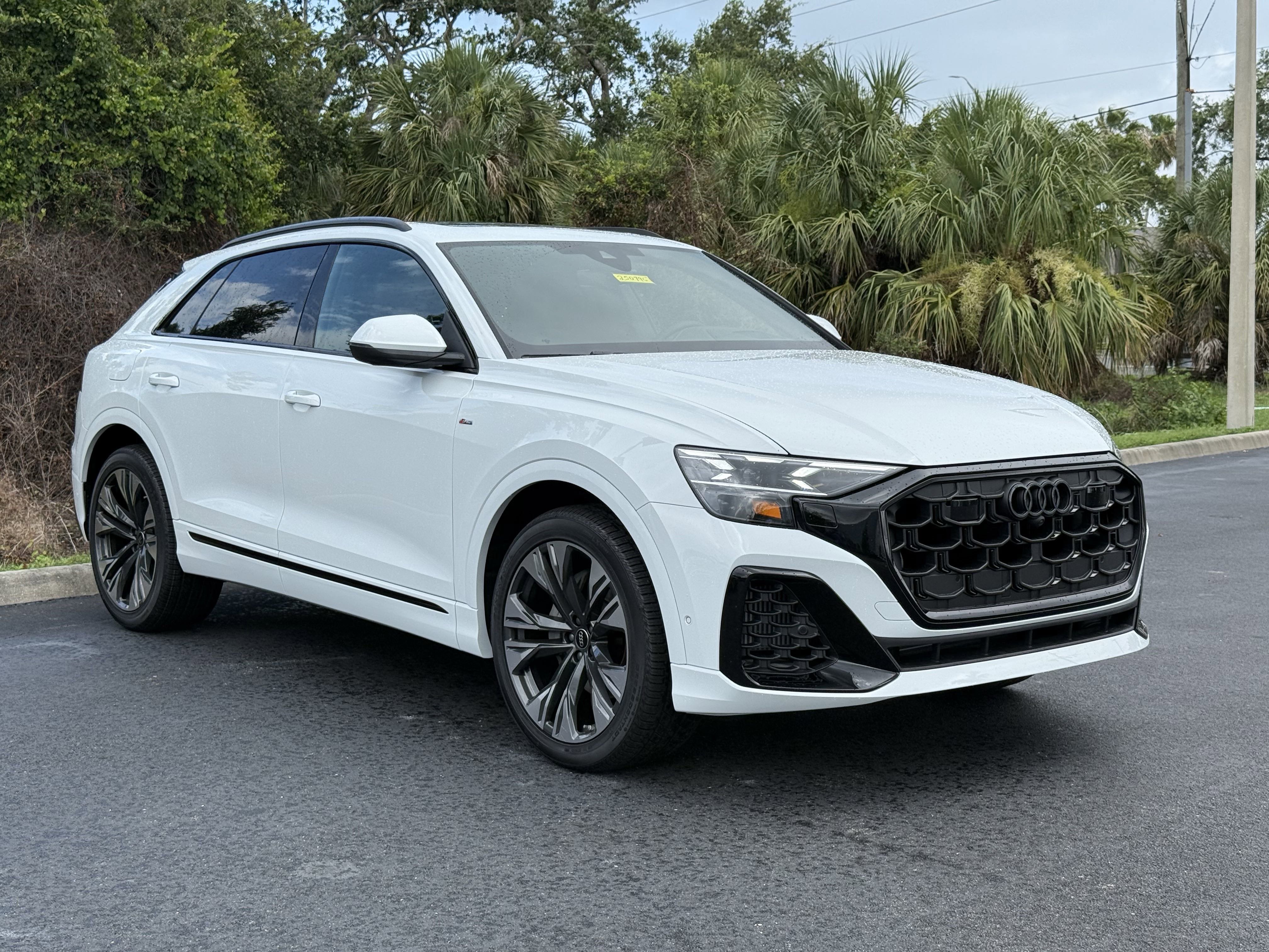 New 2025 Audi Q8 Prestige