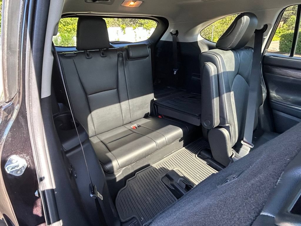 Used 2022 Toyota Highlander Platinum AWD/4WD image 34