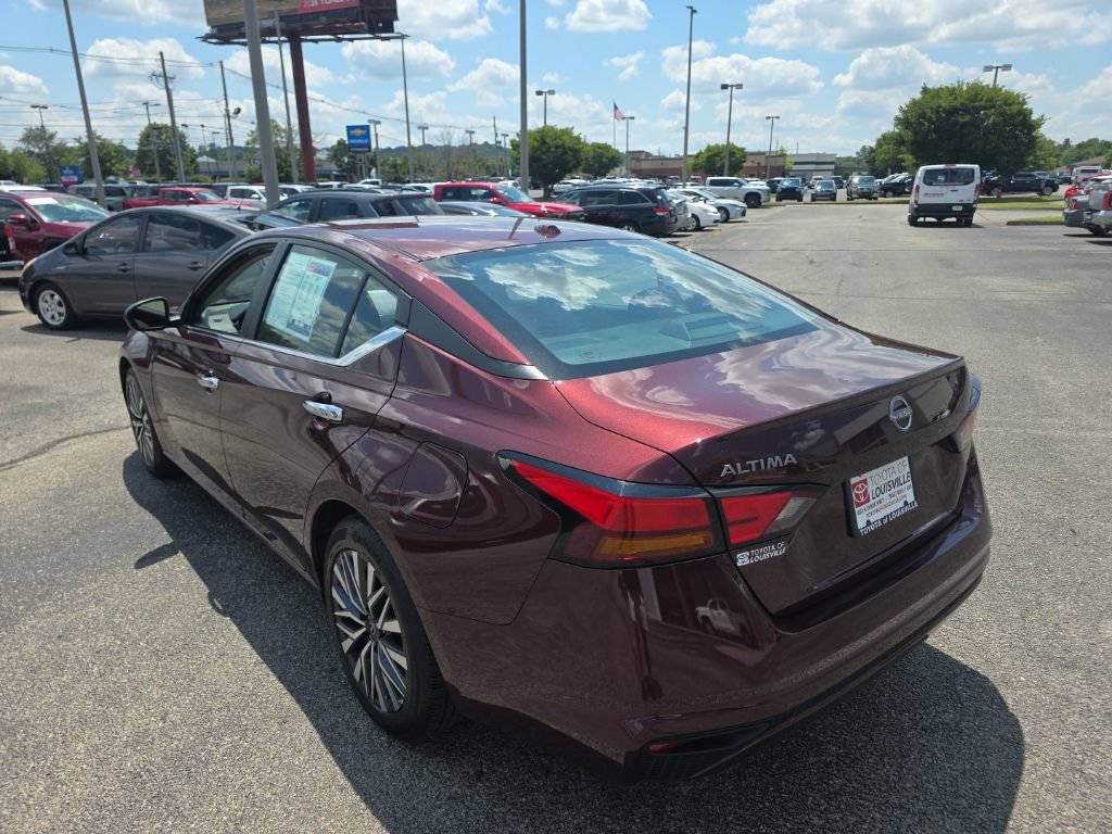 Used 2025 Nissan Altima 2.5 SV FWD image 6