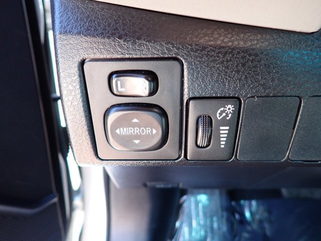 Used 2015 Toyota Corolla LE FWD image 12