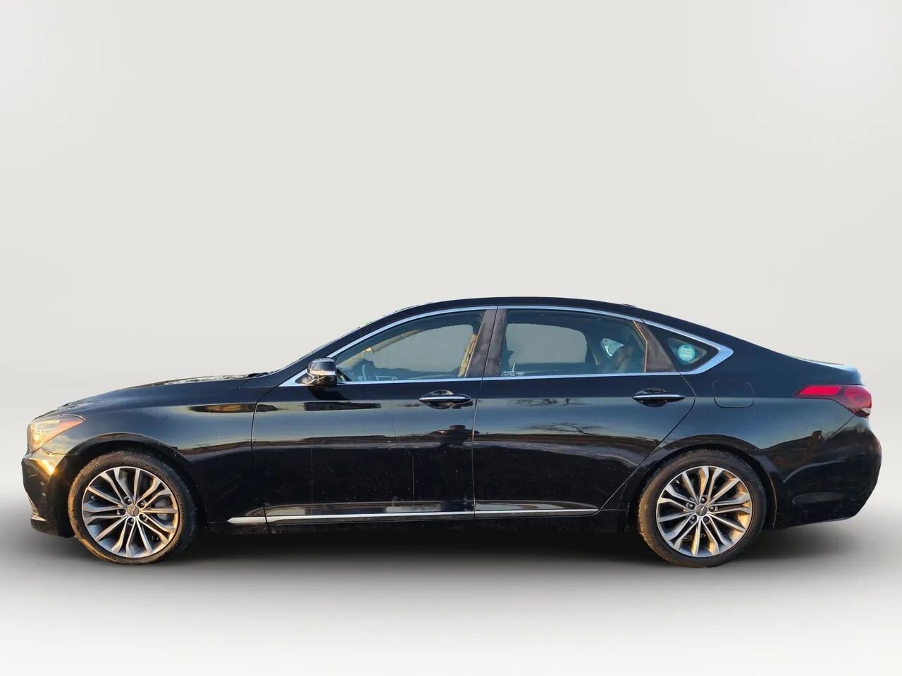 Used 2015 Hyundai Genesis 3.8 w/ Option Group 03 image 3