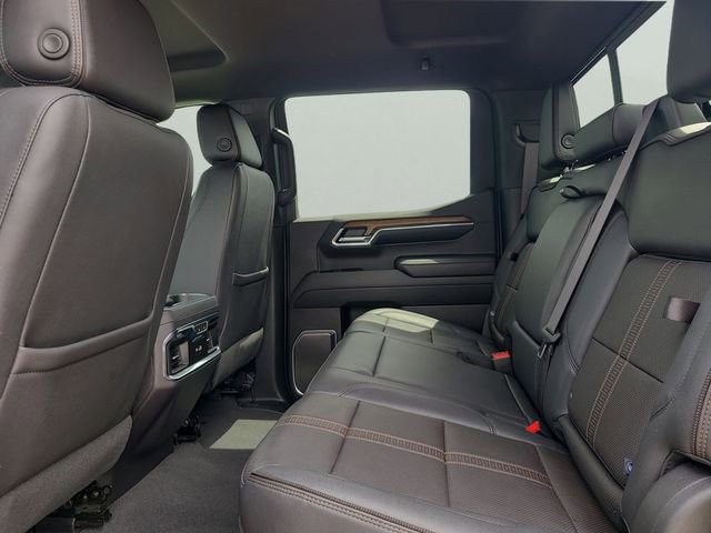 Used 2023 Chevrolet Silverado 1500 High Country w/ Technology Package image 6
