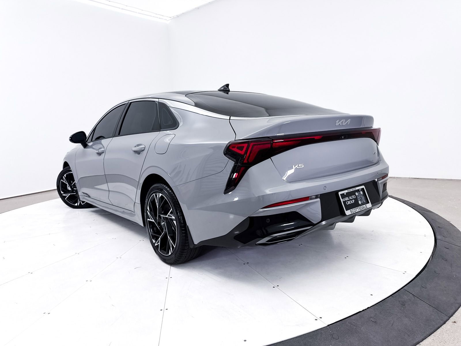 Used 2025 Kia K5 GT-Line w/ GT-Line Premium Package image 2